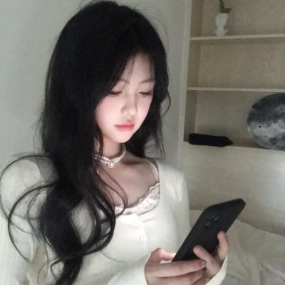 小丑面前